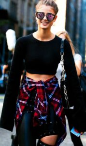 Read more about the article <strong>Flannels Tied Around Waist: How to Wear</strong>