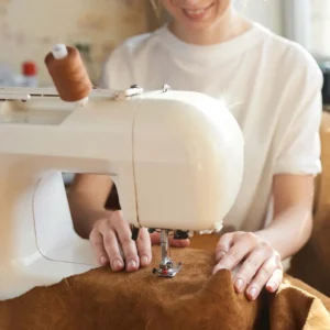 Read more about the article <strong>Best Sewing Machine for Leather</strong>
