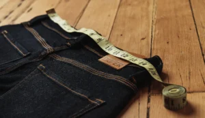 Read more about the article <strong>How to Measure the Waist for Jeans and Pants</strong>