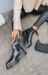 Read more about the article <strong>Doc Martens Chelsea Boots</strong>