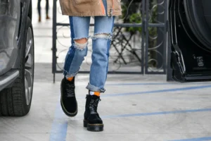 Read more about the article <strong>Combat Boots for Punk Fashion</strong>